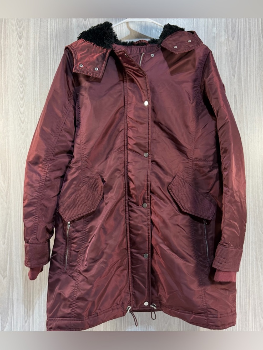 A&F Abercrombie & Fitch Women's Shiny Parka Puffer Jacket Red Faux Fur Hood SZ L